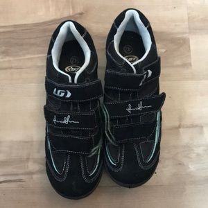 Cycling shoes